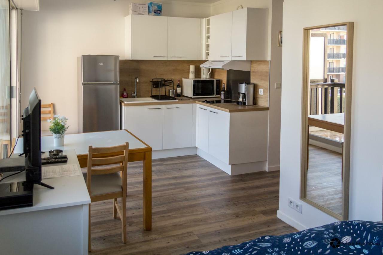 Studio Moderne Acces Plage, Piscine Et Tennis Cabourg Exteriör bild