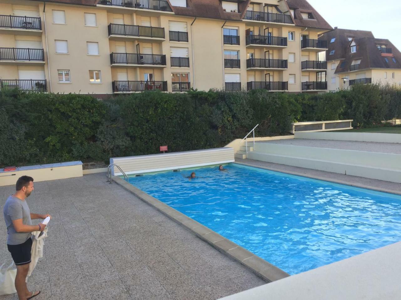 Studio Moderne Acces Plage, Piscine Et Tennis Cabourg Exteriör bild